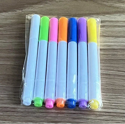 Acrylic DIY Note Board LED Night Light with colorful pens on a desk