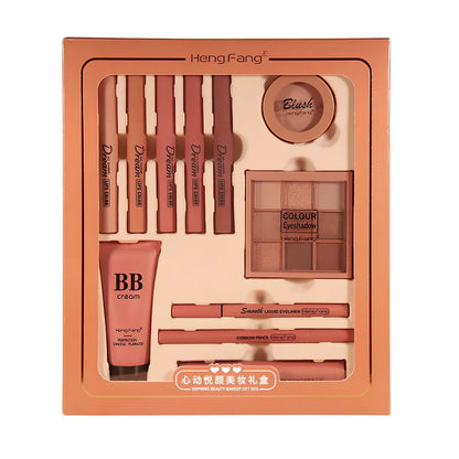 Heart-warming beauty gift box with 11 makeup pieces in organised compartments