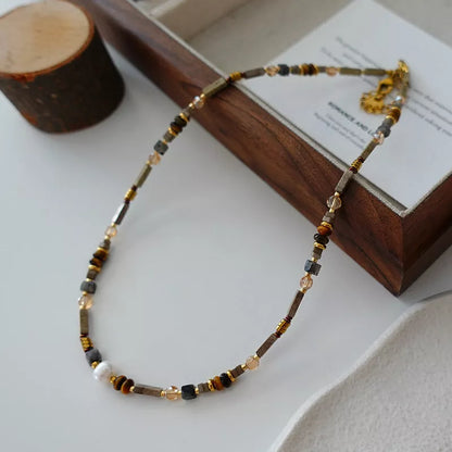 Natural stone pearl necklace with brass gold-plated chain, retro style