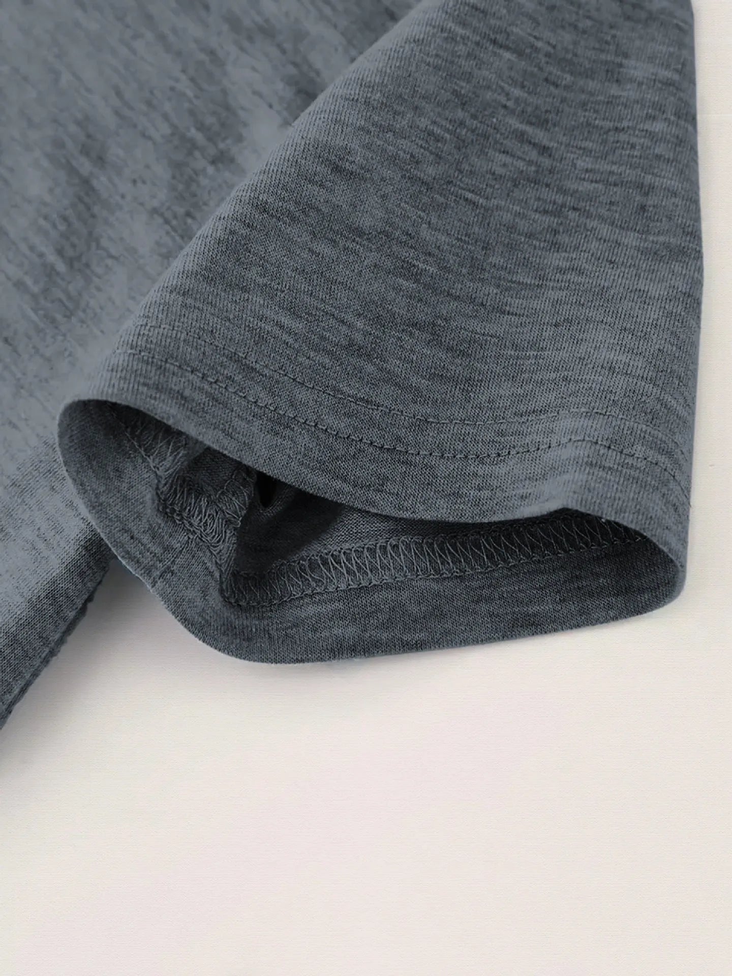 Women's dark gray pure cotton T-shirt with three heart art retro print, short sleeves and round neck.