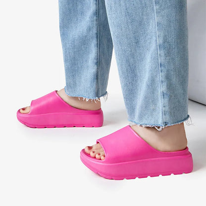 Women's beige 5.5cm thick-soled EVA slippers with injection-moulded construction for bathroom and beach use