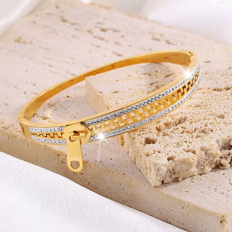 Titanium steel zipper bracelet for girls with niche design in golden and silver