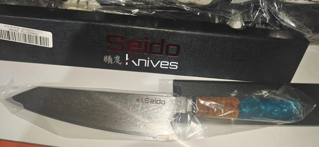 Damascus steel chef's knife for Japanese cuisine with 34.7cm blade