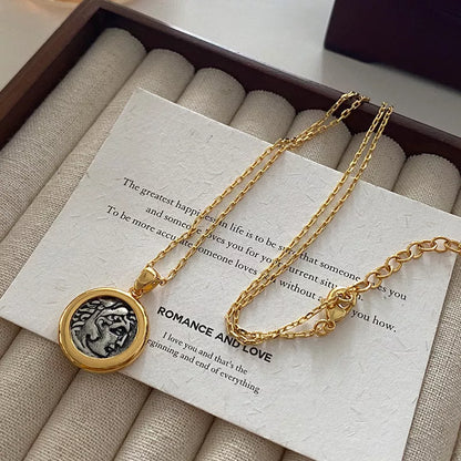 Natural stone pearl necklace with brass gold-plated chain, retro style