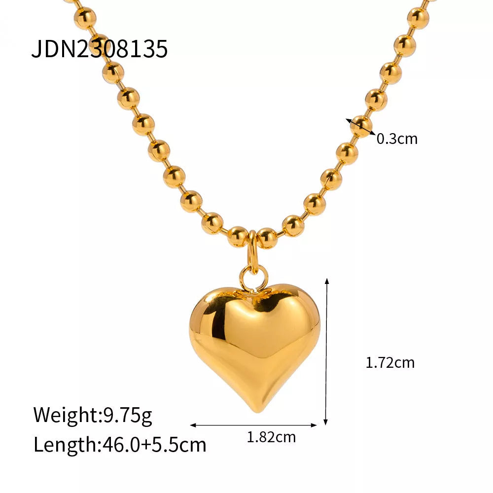 Gold plated stainless steel love heart necklace with hypo-allergenic and water-resistant features