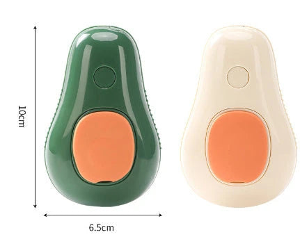 Electric steam brush for cats and dogs, with rounded bristles for gentle grooming and effective hair removal