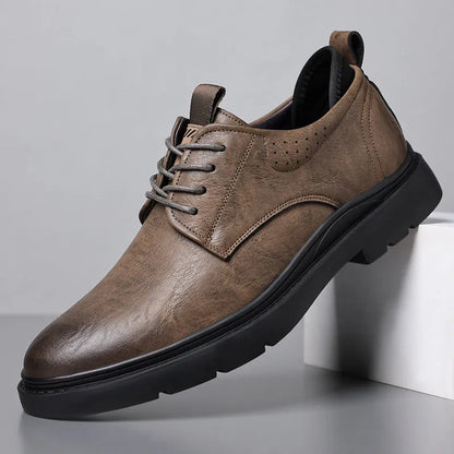 Men's black leather business shoes with sewing line detailing on two-layer cowhide upper