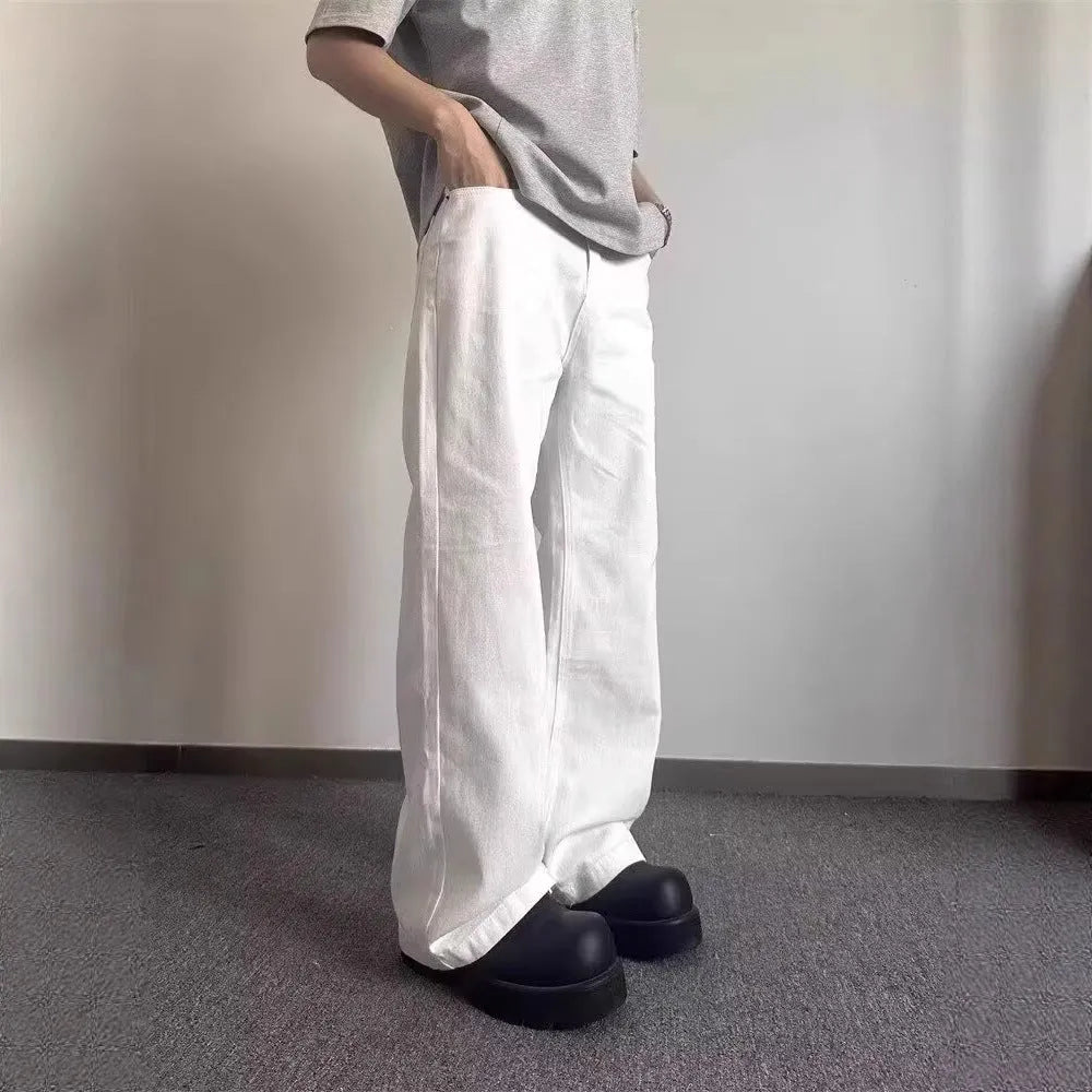 Men's straight-leg white jeans with mid-waist design and non-ironing cotton denim fabric