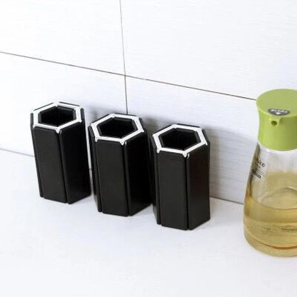 Versatile folding pan mat made of heat-resistant ABS material, with an anti-slip surface to protect kitchen surfaces from hot cookware