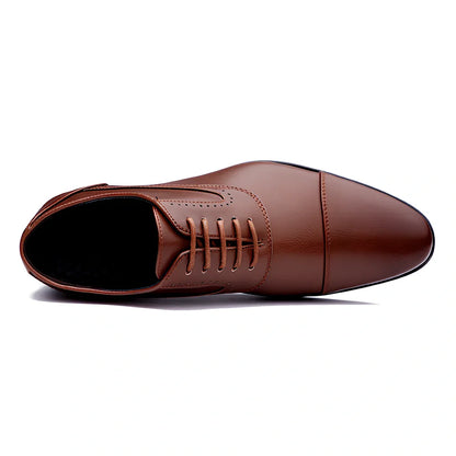 Men's black and brown casual leather shoes with sewing line detailing and rubber soles