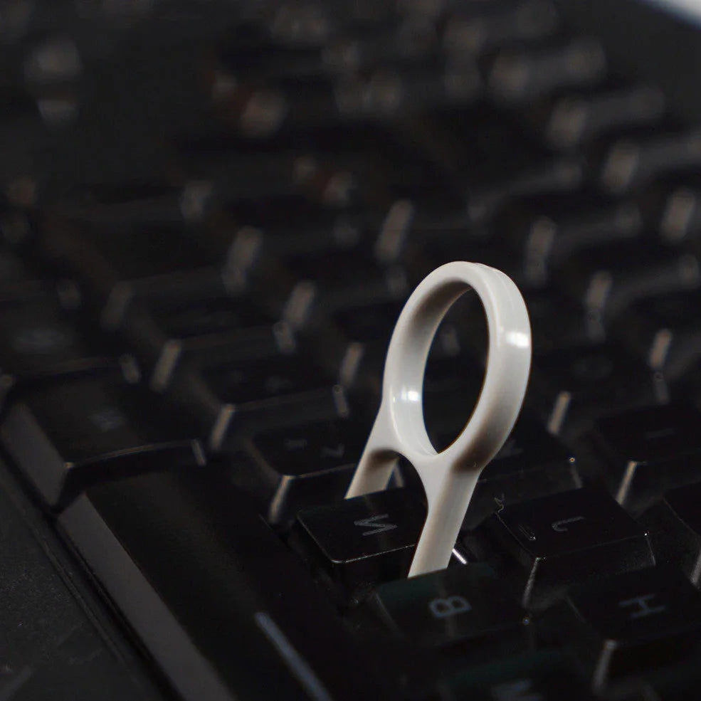 White Bluetooth headset cleaning kit pen with six tools, 105mm length, 29.5mm diameter, and two microfibre cloths