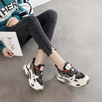 Thick-soled casual sports shoes in green and orange with leather and mesh upper