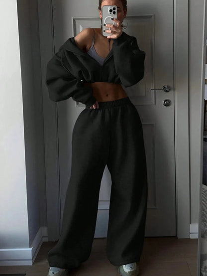 Long sleeve polyester sports sweater two-piece set showing coat and trousers in multiple colour options