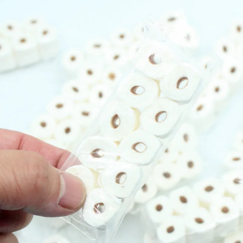 Simulated tissue roll paper model for children, dimensions 30x15x80mm, realistic texture