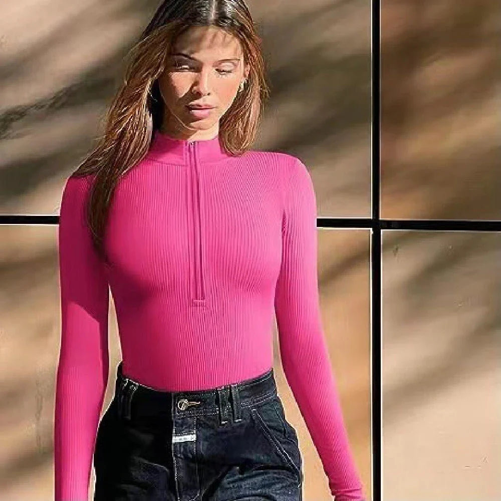 Seamless jumpsuit for women in various colors, featuring a slimming and comfortable design