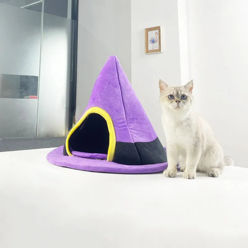 Purple witch hat-shaped cat nest measuring 60x45cm, made of soft cloth for pet comfort