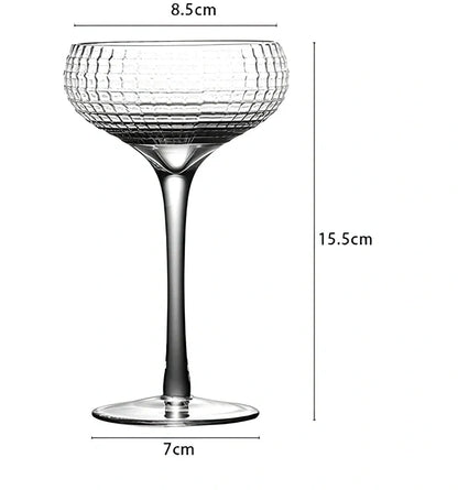Creative transparent lead-free glass cup with seamless flat base for cocktails, 210ml capacity