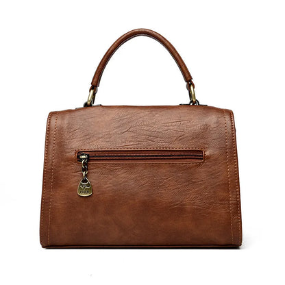 Women's one-shoulder crossbody bag in soft PU leather with retro styling