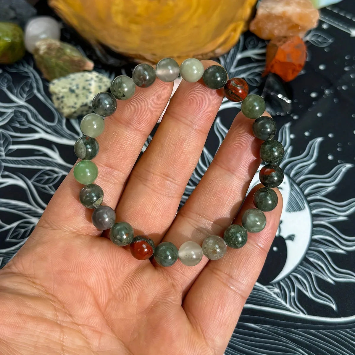 Handmade 8mm glass beaded bracelet in transparent colour with unisex styling