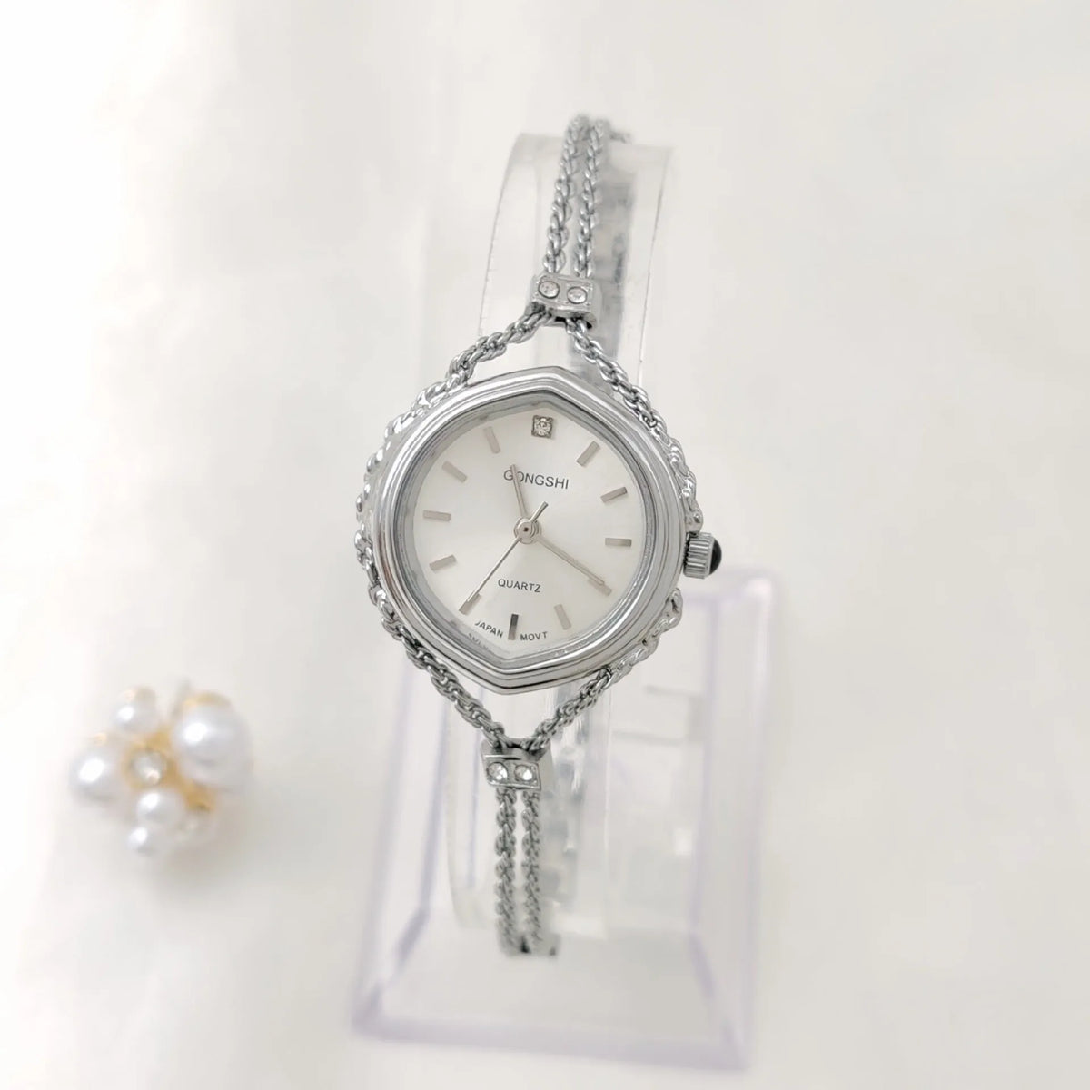 Women's gold and silver mori style quartz watch with 25mm dial and chain strap