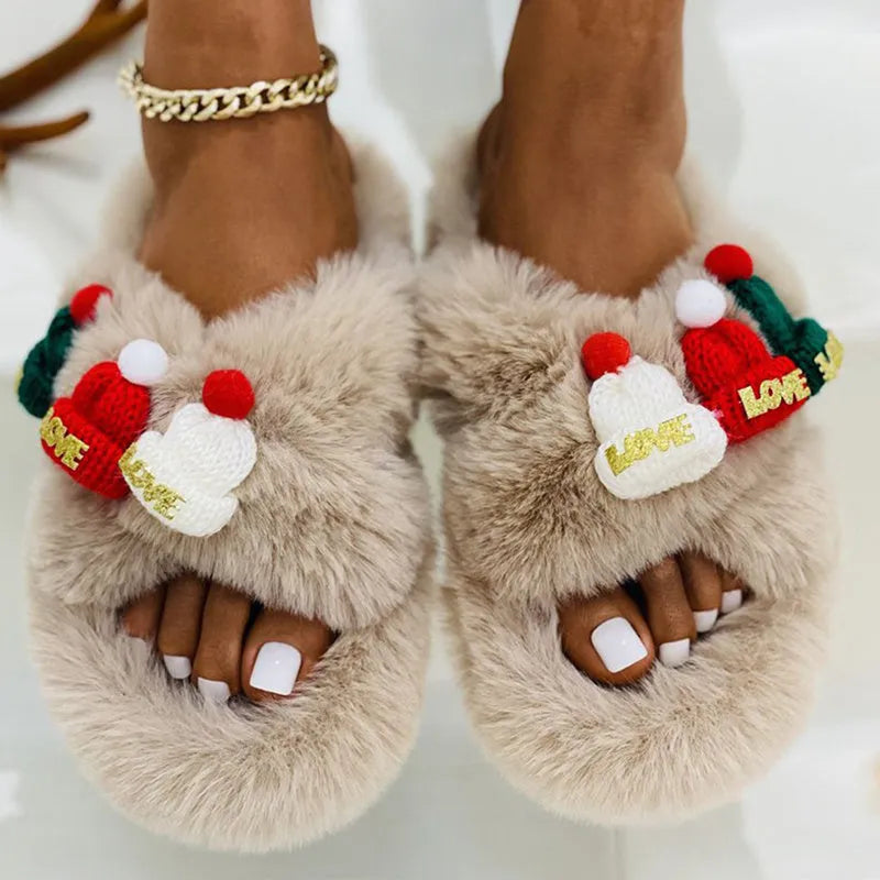 Women's slippers with faux plush upper, cotton lining, rubber sole, and Christmas hat decoration in sizes 35-40