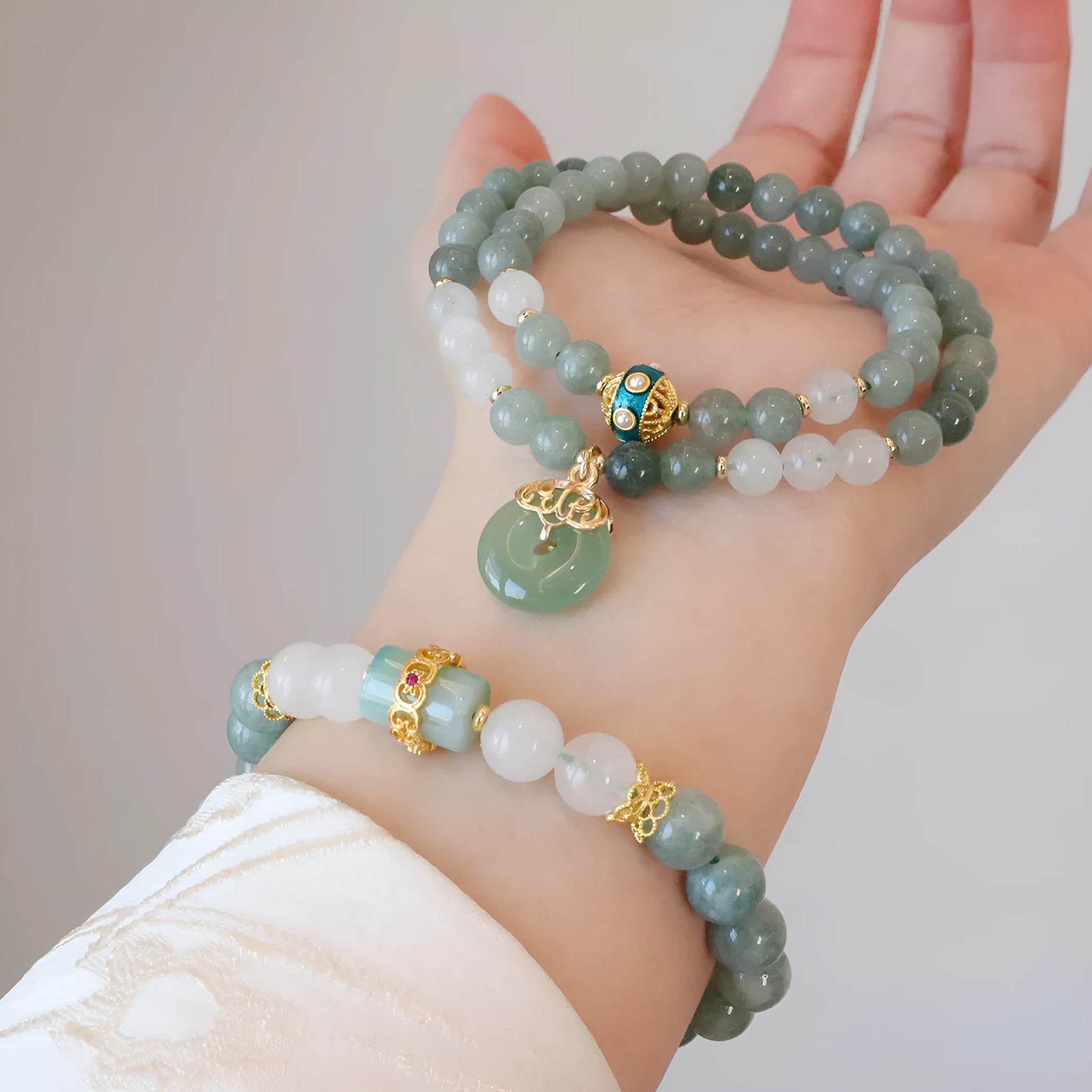 Myanmar jade safety buckle bracelet with geometric shape and peace buckle element