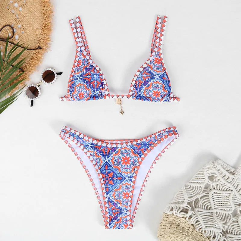 Retro printed women's bikini set in polyester fabric for swimming and wading sports