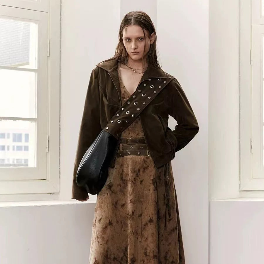 Punk women's shoulder bag with rivet detailing and large capacity in black