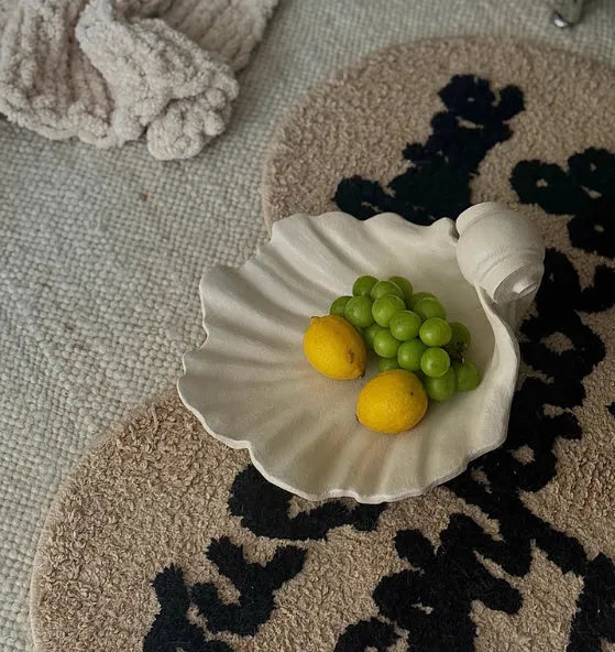 White resin shell-shaped fruit plate ornament with detailed texture, approximately 20-25cm diameter