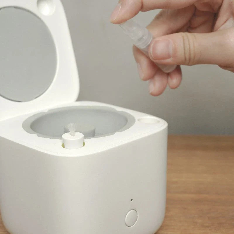 Automated Earbuds Cleaning Tool for AirPods: An innovative device that effortlessly removes dirt and debris from your wireless earbuds