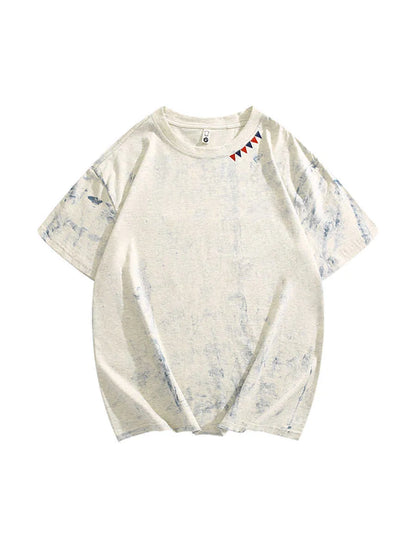 Grey tie dye pattern cotton t-shirt with loose fit and round neck collar