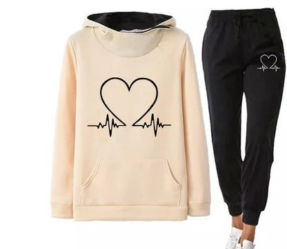 Women's Love Heart Printed Sports Suit with hooded sweatshirt and drawstring pants