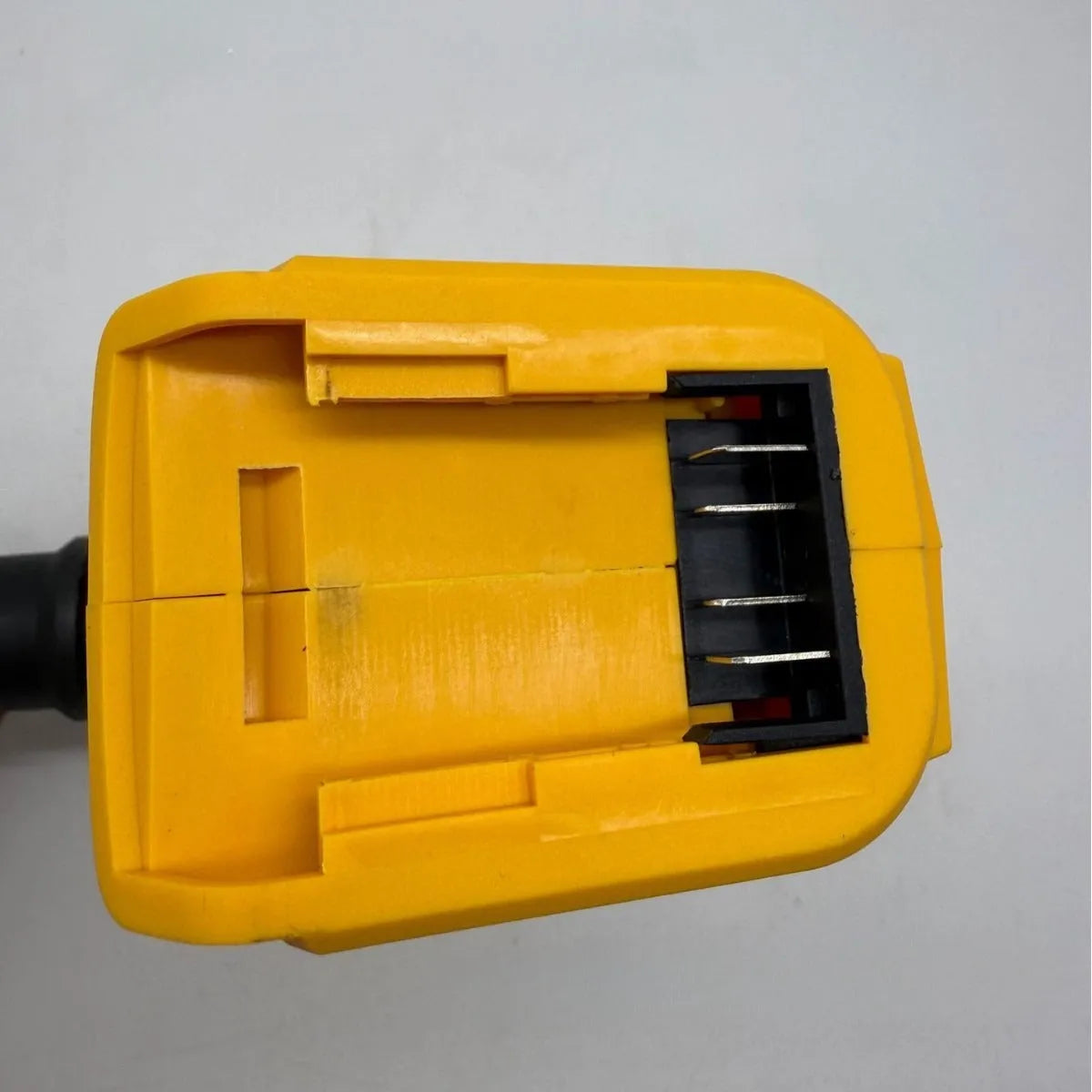 21V lithium battery cordless snow blower and dust cleaner with bare metal head.