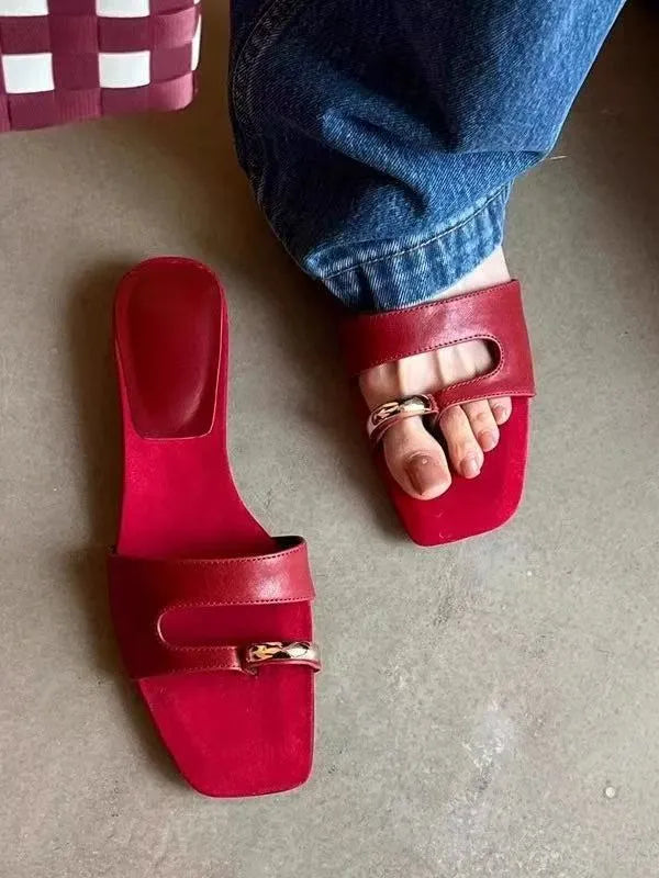 Plus size square toe outdoor slippers in leather and rubber, showing scaffolded square head shape