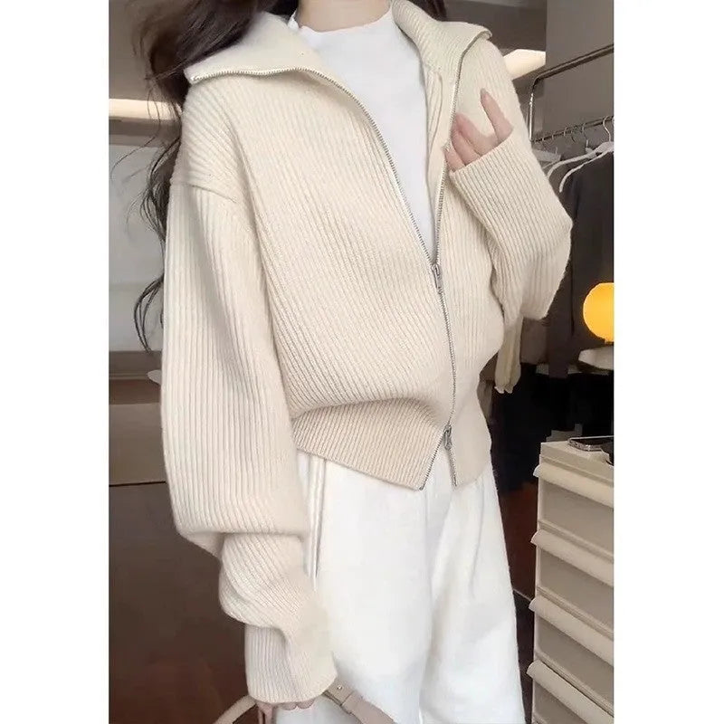 Hong Kong style double zipper knitted cardigan in loose fit with regular sleeves and three-dimensional decoration