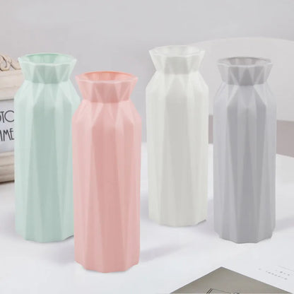 Simple drop-resistant melamine vase in green, grey, pink, or white with 7.2cm base diameter for stable floral displays.