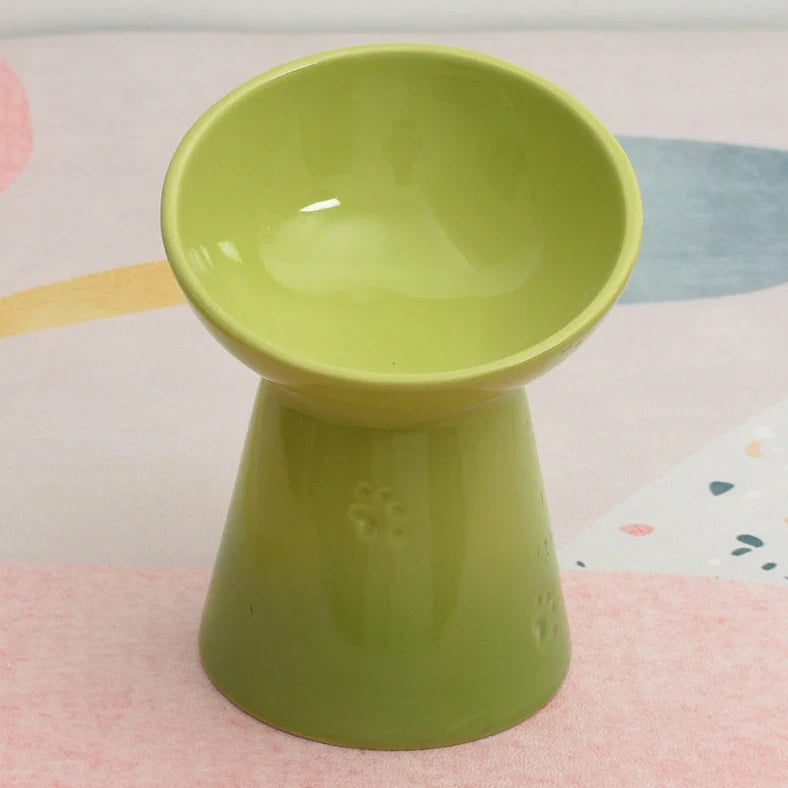 White ceramic pet bowl with high foot neck protector showing 15cm diameter and 8cm height measurement