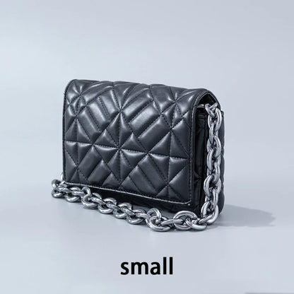 Versatile electric cooker in emerald green and sapphire blue colors, with steaming and cooking functions for home and dorm use